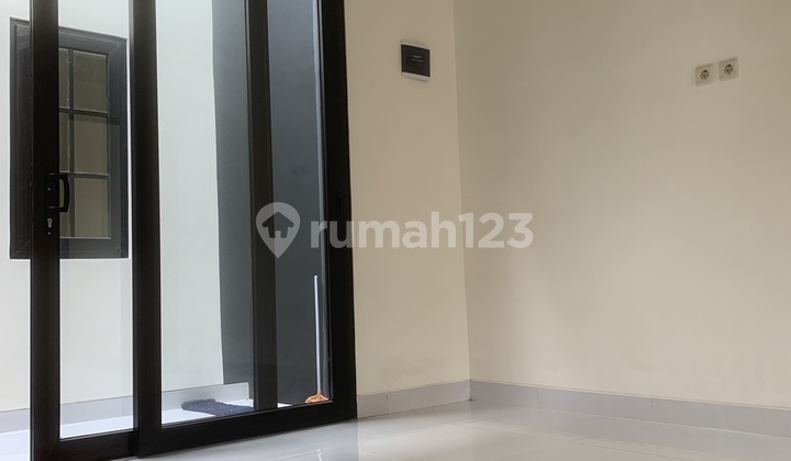 Nice fully renovated house, cheap, ready to move in, KPR eligible, strategic location, Catalina Gading Serpong Tangerang. 2