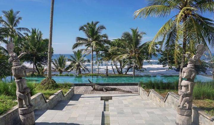 Villa cantik beach front di Pantai Pekutatan 1