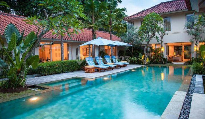 Luxury Sanur Villa Walking Distance to Mertasari Beach 1