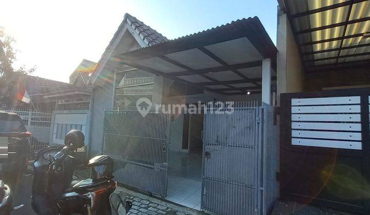 Rumah Kontrakan Bagus SHM di Metland Menteng, Jakarta Timur H0832  1