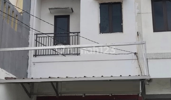 Disewa Ruko Harapan indah siap pakai harga pertahun murmer (C0835) Disewa Ruko Harapan indah siap pakai harga pertahun murmer (C0835)