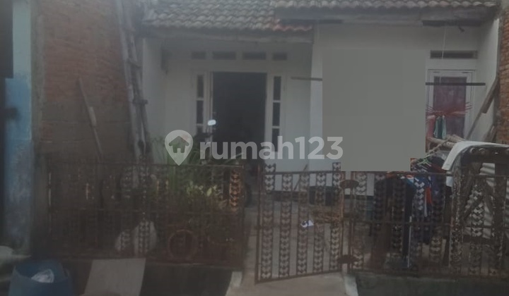 For Sale House in Villa Mutiara Jaya Bekasi with SHM (C0991) For Sale House in Villa Mutiara Jaya Bekasi with SHM (C0991)