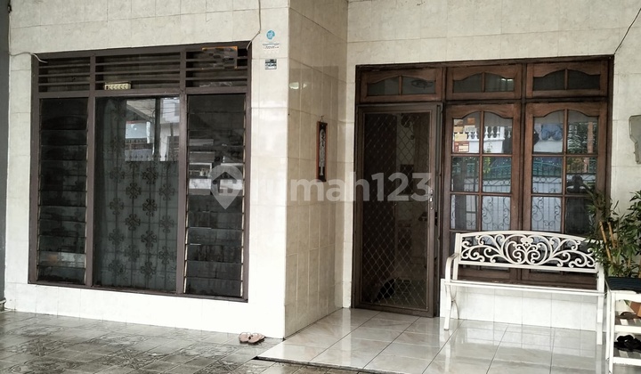 2-Story House Ready to Occupy and Strategically Located in Duren Sawit, Jakarta 2