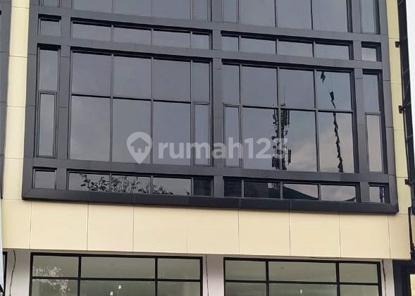 For Rent 3-Story Shop House Ready to Occupy Beside Transyogie Main Road