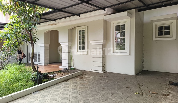 Spacious House at a Good Price in the Favorite Location of Legenda Wisata Cibubur Spacious House at a Good Price in the Favorite Location of Legenda Wisata Cibubur