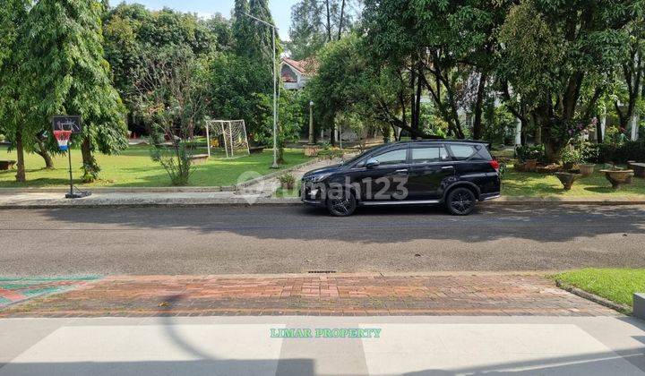 Rumah Cantik Depan Taman Nego Sampai Deal, Kota Wisata Cibubur 1