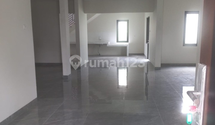 Rumah Luas Harga Bagus di Lokasi Favourite Kota Wisata Cibubur 2