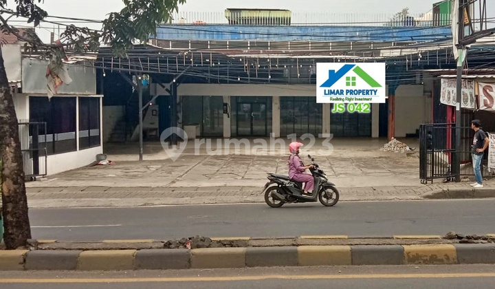 Ruko 3 Lantai Pinggir Jalan Raya Siap Huni di Ciputat Raya