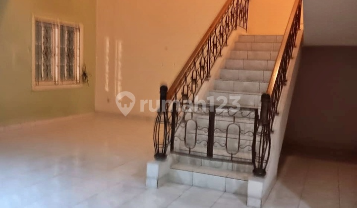 Spacious House at a Good Price in the Favorite Tourist City of Cibubur 2