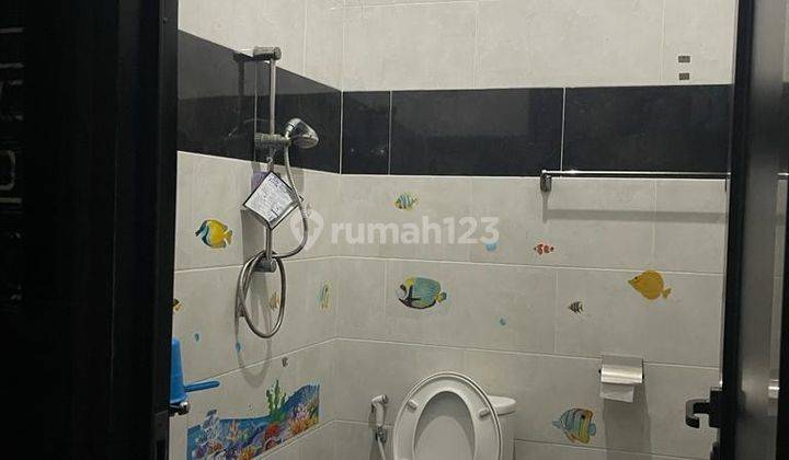 kamar mandi rumah nyaman terawat harga bagus