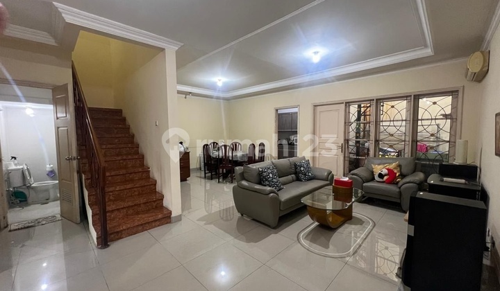 Rumah Luas Harga Bagus di Lokasi Favourite Raffles Hills Cibubur 2