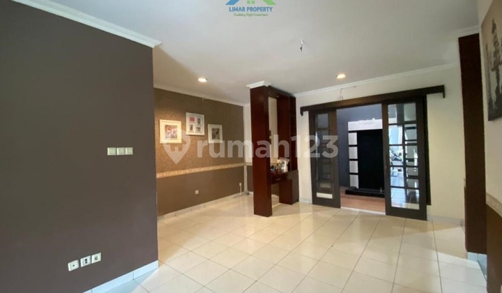 Rumah Cantik Siap Huni Harga Nego di Legenda Wisata Cibubur 2