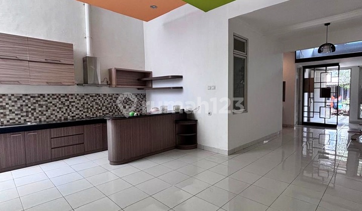 Comfortable, Well-Maintained House at an Affordable Price in Legenda Wisata Cibubur 2
