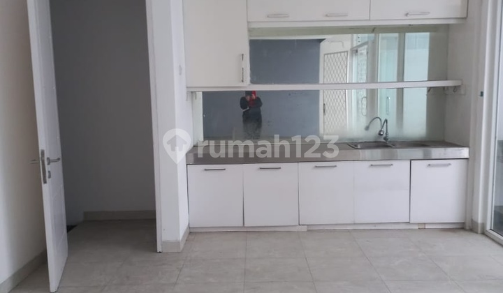 Rumah 2 Lantai Siap Huni dan Strategis di Raffles Hills Cibubur 2