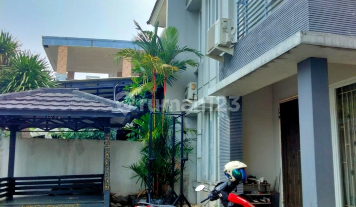 Rumah 2 Lantai Siap Huni dan Strategis di Legenda Wisata Cibubur 2