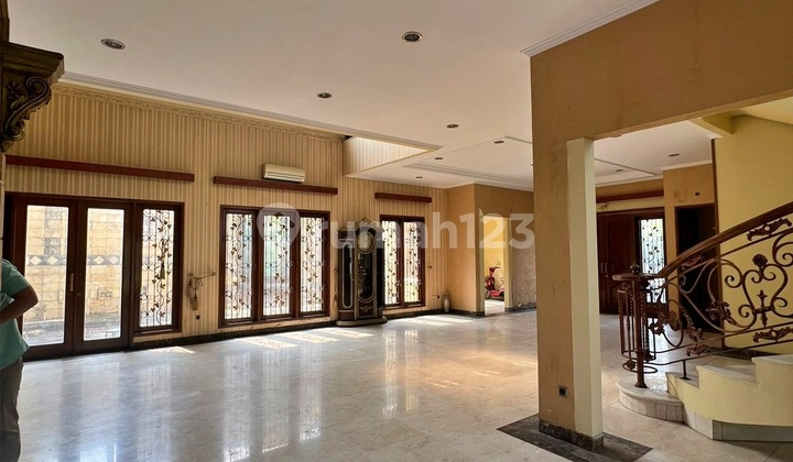 Rumah Luas Harga Bagus di Lokasi Favourite Legenda Wisata Cibubur 2