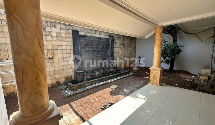 For Rent: House with Excellent Facilities in Strategic Location, Laguna Park