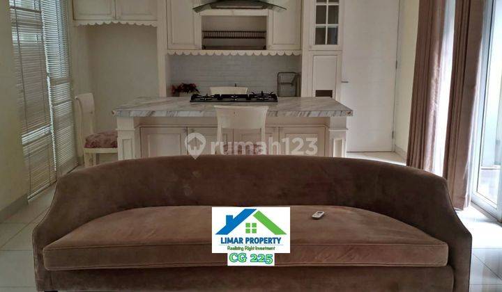 Rumah Disewakan Semi Furnish Private Pool di Citragran Cibubur  1