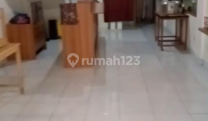 Good Strategic Shophouse Suitable for Business Investment in Tourism City Good Strategic Shophouse Suitable for Business Investment in Tourism City