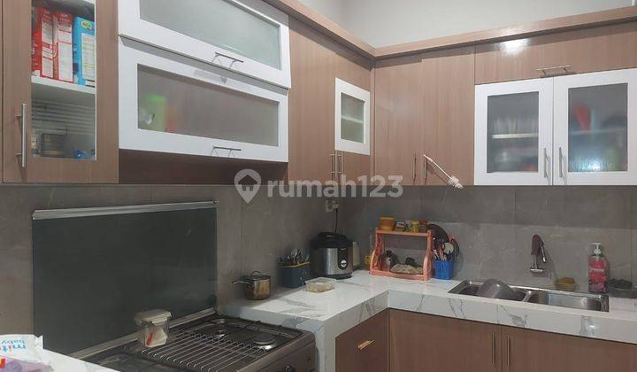 Rumah Bagus Siap Huni Furnished Dekat Starbucks Kota Wisata 2