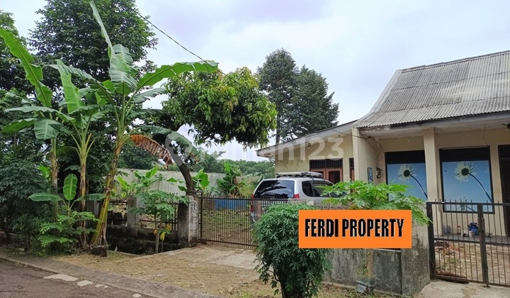 Kavling Luas Bonus Rumah Butuh Renov Bulvard Bukit Golf Cibubur