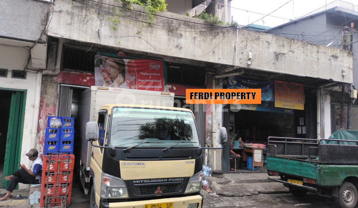3-Story Row House in Gunung Sahari, Central Jakarta 3-Story Row House in Gunung Sahari, Central Jakarta