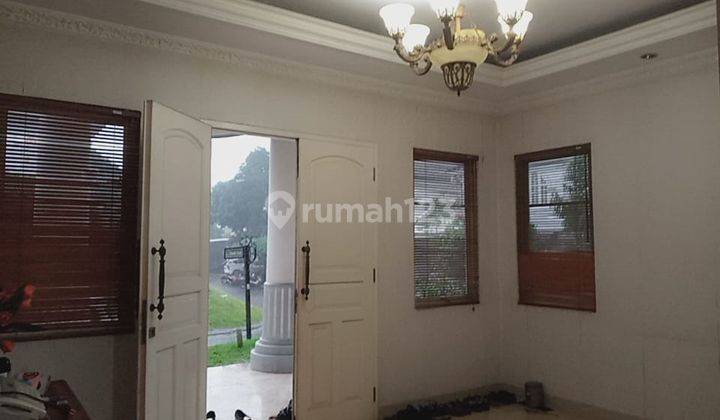 Cepat Rumah Besar 2 Lantai Bagus Lt 308 Lb 350 di Legenda Wisata