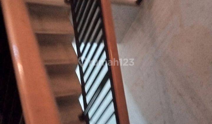 Cepat Rumah Besar 2 Lantai Bagus Lt 308 Lb 350 di Legenda Wisata