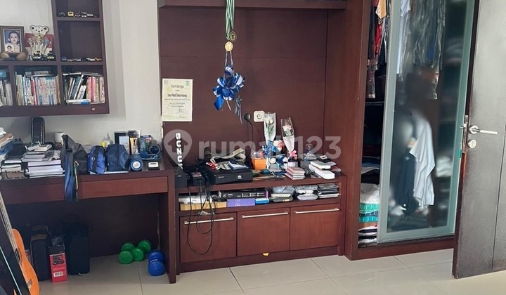 Rumah Rapih Dan Nyaman Dihuni di Raffles Hills Lt 350 Siap Nego 2