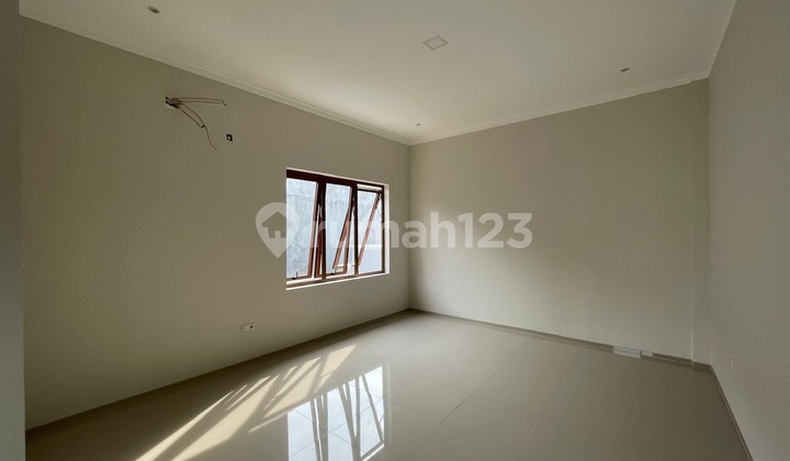 Tourist City Cheap Grand House 2 Floors Ready to Occupied Land 394 Building 400 Negotiable 2