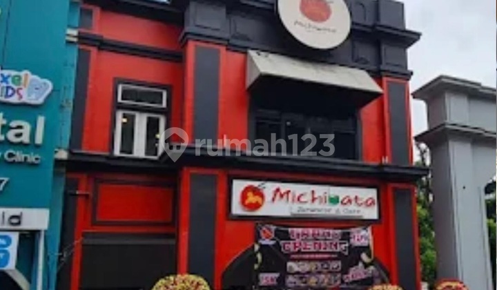 3-Story Shop House in Cibubur Alternative Area 3-Story Shop House in Cibubur Alternative Area