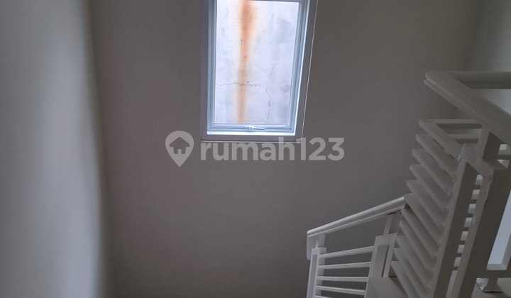 Kota Wisata Rumah Bagus Siap Huni Murah Rapih Lt105 Lb80 Nego 2