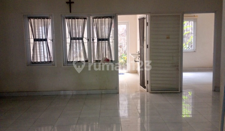 kotawisata rumah sewa siap huni murah 2 lantai bagus lt220 lb370  1