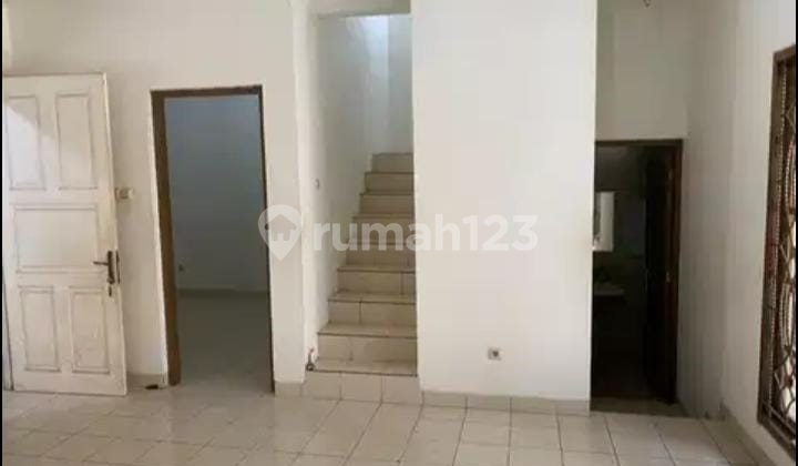 Tourist City Ready-to-Occupy Minimalist House Cheap Good LT 120 LB 99 2