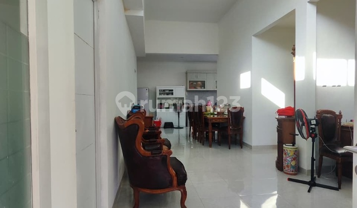 Cibubur Country, good house, hook position, cheap, neat, land area 209, building area 164. 2