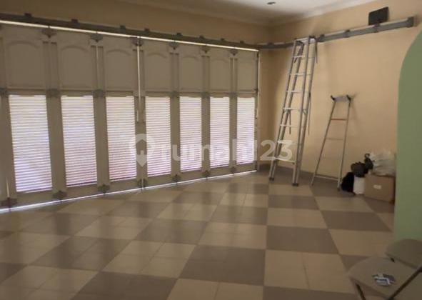 Rumah 2lt modern siap huni furnish ada kolam renang di kawasan IL Lago Gading Serpong 2