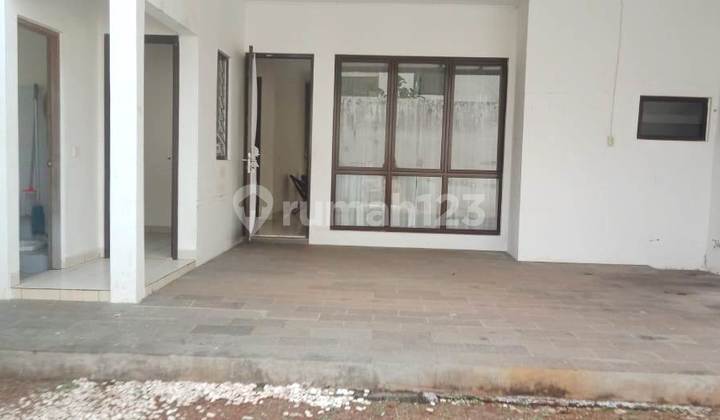 2-story minimalist ready-to-occupy house in Avani BSD, negotiable price. 2