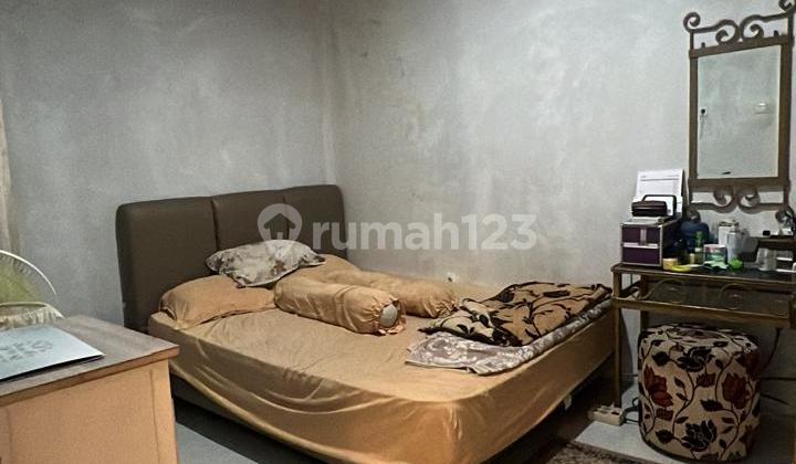 Rumah modern minimalis siap huni depan taman, asri berlokasi di BSD harga nego  2