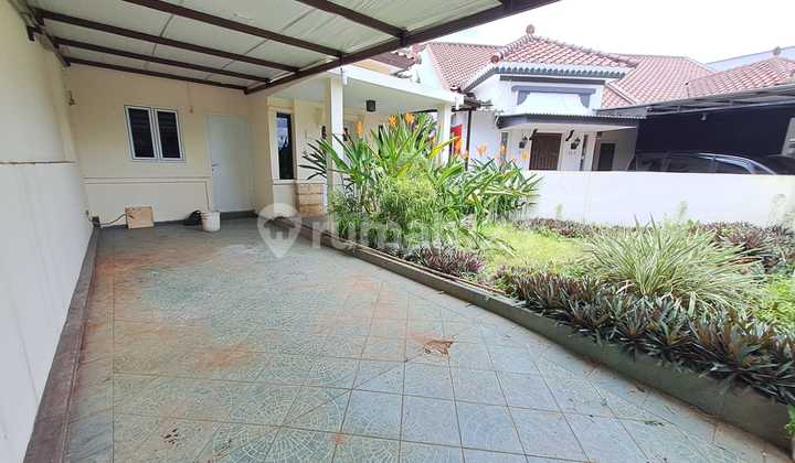 Ready-to-live minimalist house in Villa Melati Mas Serpong Tangsel, negotiable price. 2