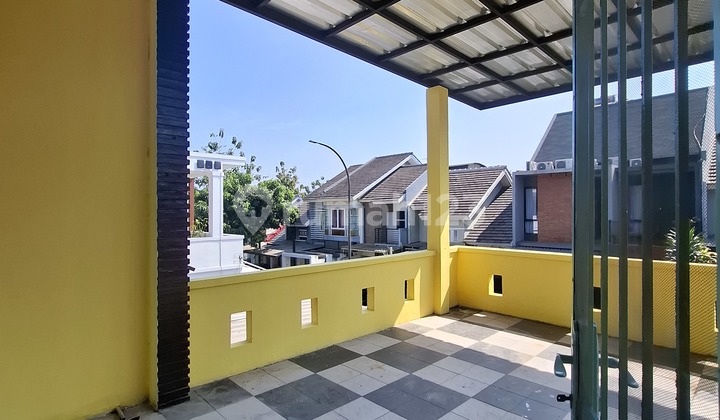 Rumah Bagus 2 Lantai Siaphuni Kota Wisata Cibubur Jakarta Timur