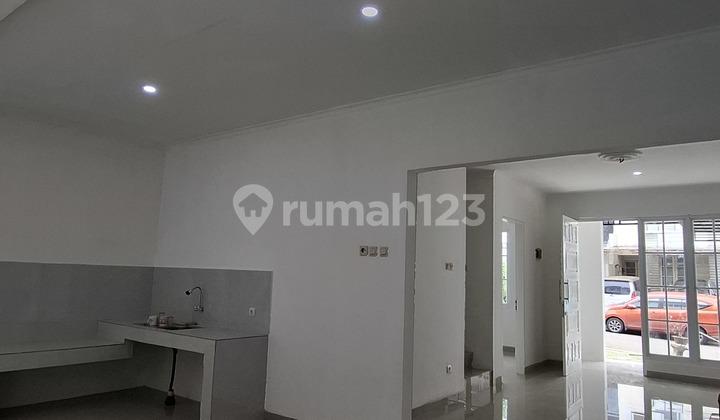 RUMAH BAGUS LANTAI GRANIT SIAPHUNI LT 120 KOTA WISATA CIBUBUR JAKARTA TIMUR 2