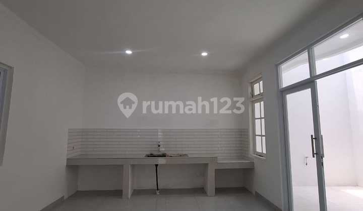 FOR SALE NICE HOUSE CONCRETE CARPORT KOTA WISATA CIBUBUR BOGOR 2