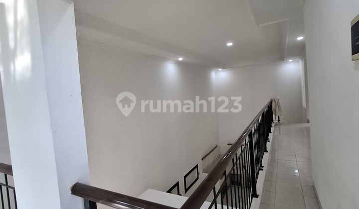 FOR SALE NICE 2-STORY HOUSE CONCRETE CARPORT READY TO OCCUPY KOTA WISATA CIBUBUR BOGOR FOR SALE NICE 2-STORY HOUSE CONCRETE CARPORT READY TO OCCUPY KOTA WISATA CIBUBUR BOGOR