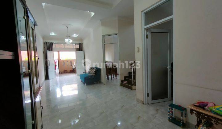 Rumah Posisi Hook Boulevard Perum Villa Pertiwi Depok Bogor 2