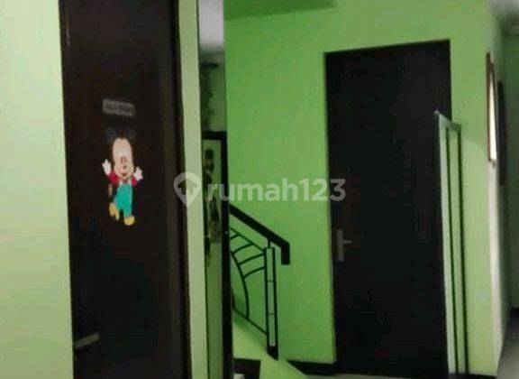 Dijual Rumah Dua Lantai Di Legenda Wisata 2