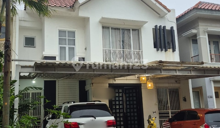 Dijual Rumah Cantik & Siap Huni di Legenda Wisata Cibubur (Ada Kolam Renang)
