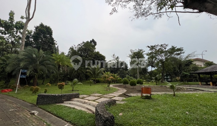 For Sale House in the Premium Cluster Miragedi The Green Bsd Area 2