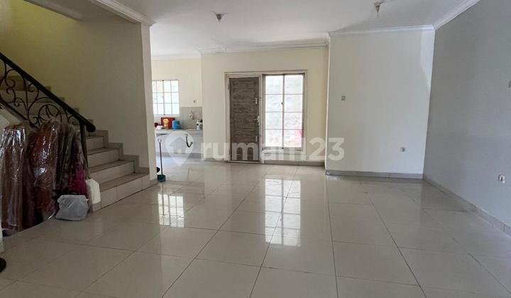 Dijual rumah hook Kenari Golf PIK