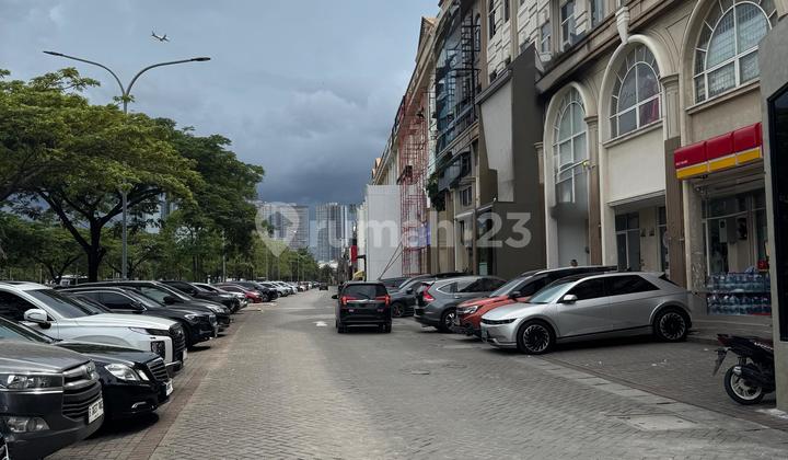 Dijual Rukan Golf Island gandeng boulevard