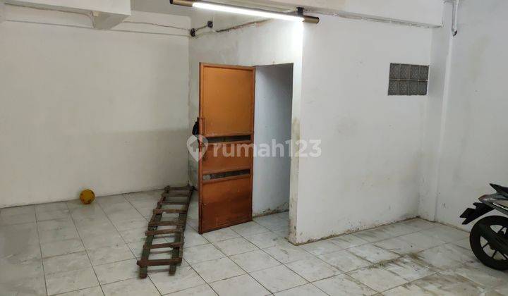 Disewakan Rumah di Jelambar 5x12 Dgn 3 Lantai Dan 2 Kamar Tidur  1